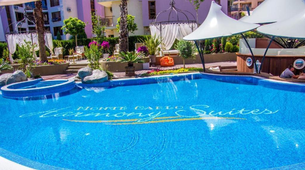 Monte Carlo Aparthotel Pantai Sunny Luaran gambar