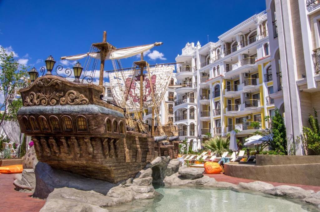 Monte Carlo Aparthotel Pantai Sunny Luaran gambar